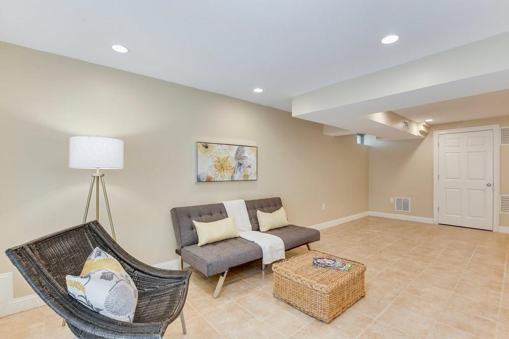 21 Knox Street Belmont, MA 02478 - Photo 33 of 38