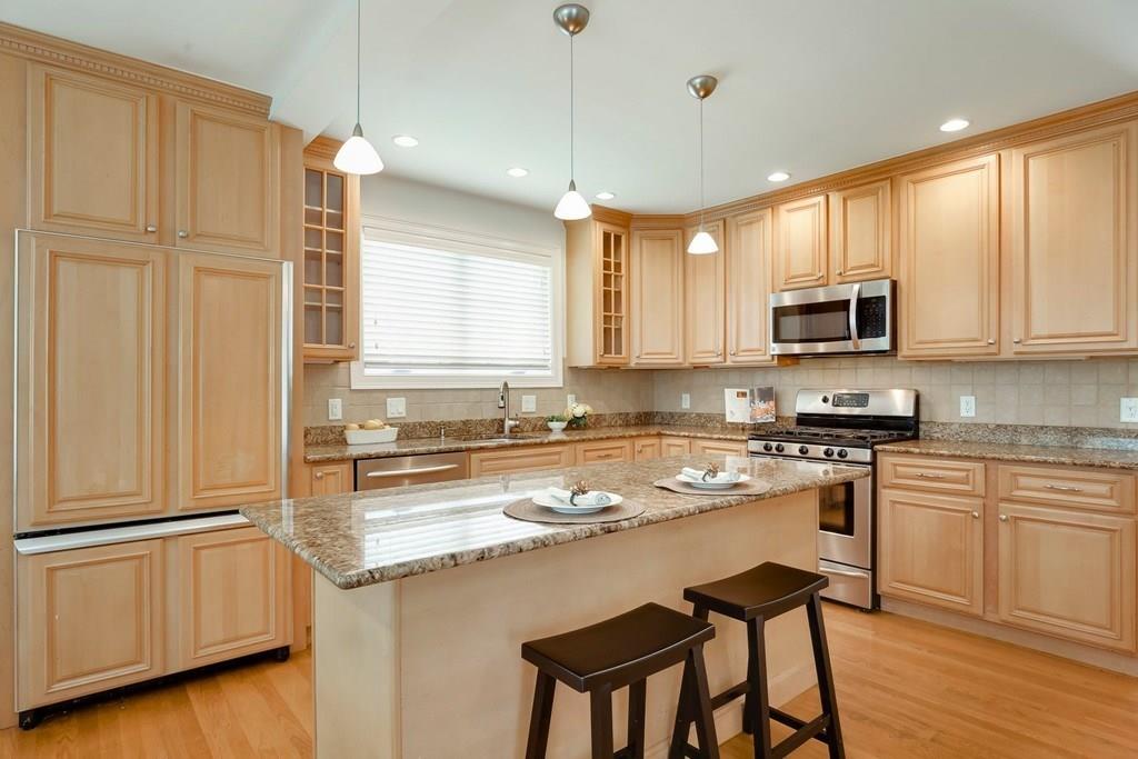 21 Knox Street Belmont, MA 02478 - Photo 9 of 38