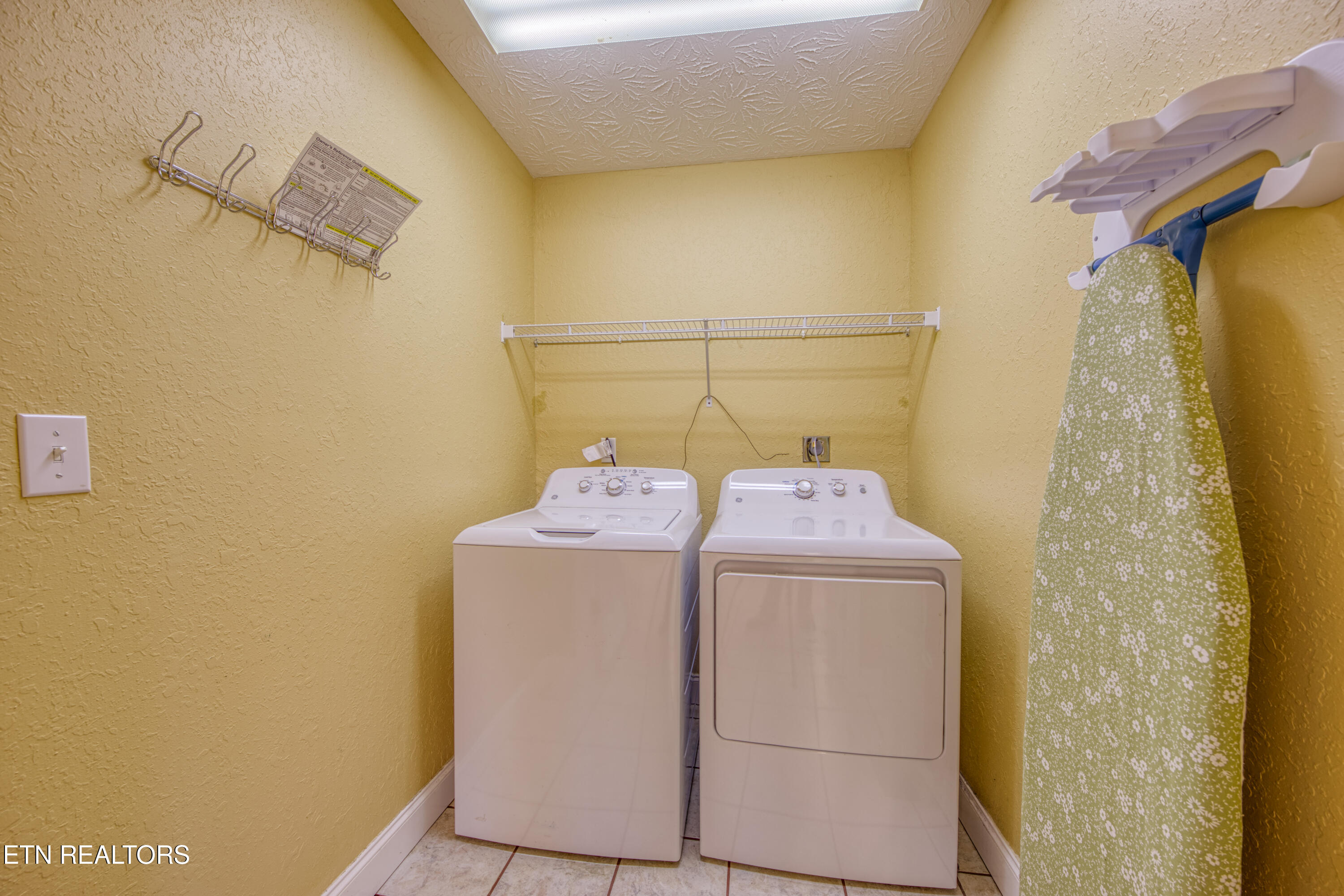 137 Meadowood Road Newport, TN 37821 - Photo 26 of 37 0H3A8595_83