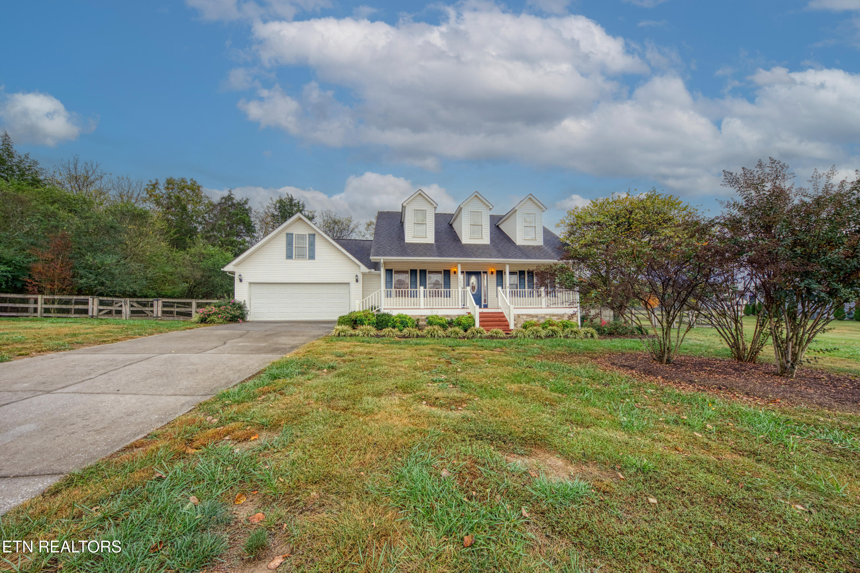 137 Meadowood Road Newport, TN 37821 - Photo 3 of 37 0H3A8646_99