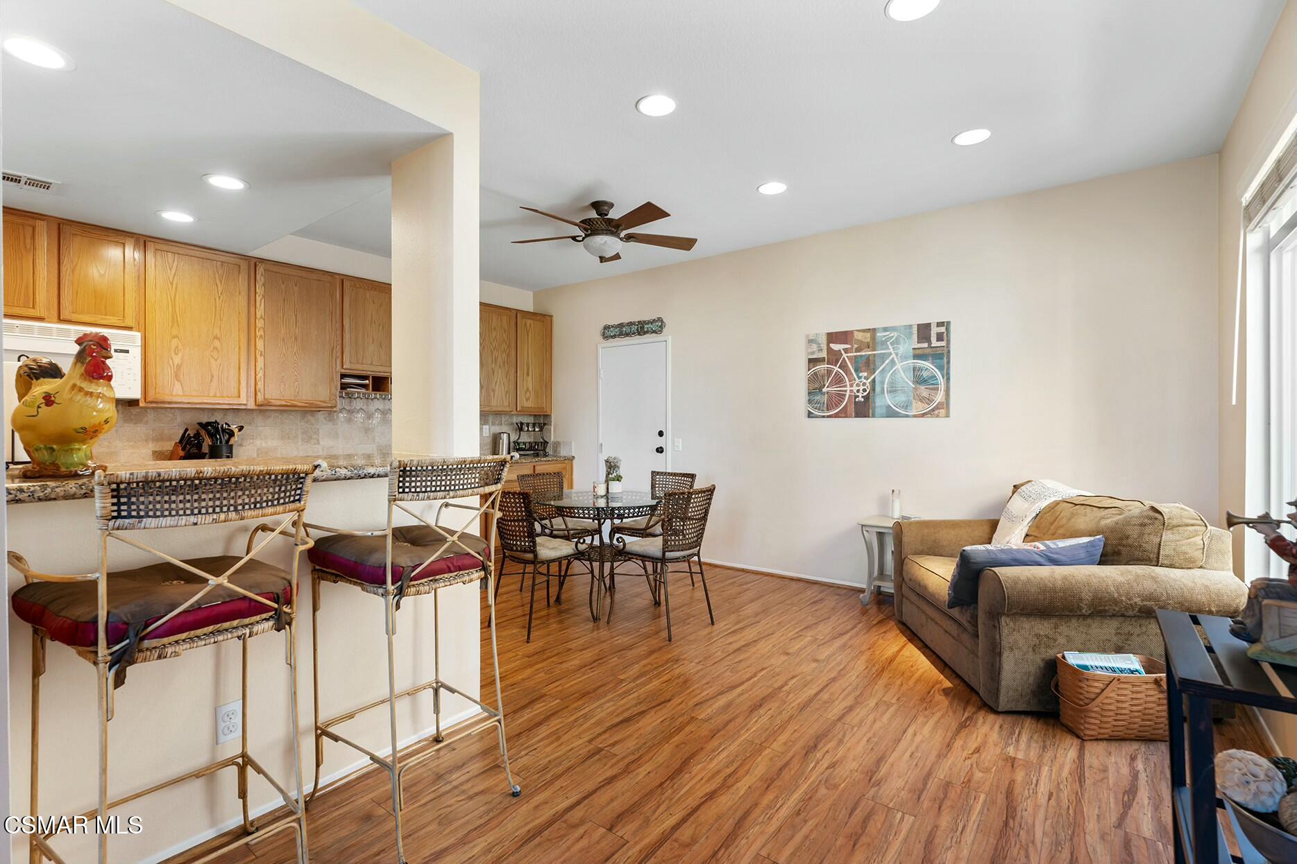 647 Cardinal Ridge Lane, Unit C Simi Valley, CA 93065 - Photo 21 of 54 tempImages9Unfc