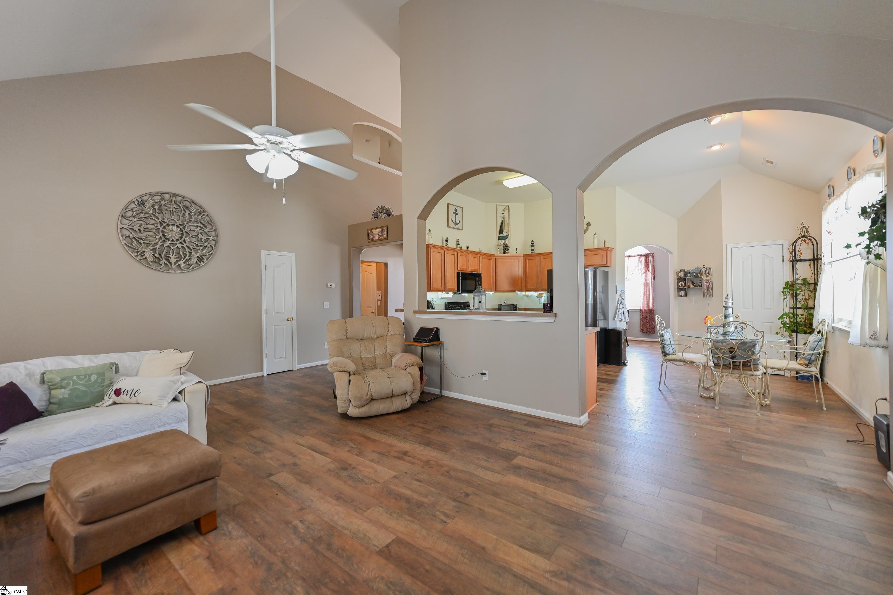 746 Tinder Boiling Springs Boiling Springs, SC 29316 - Photo 14 of 34 Gallery Image 14