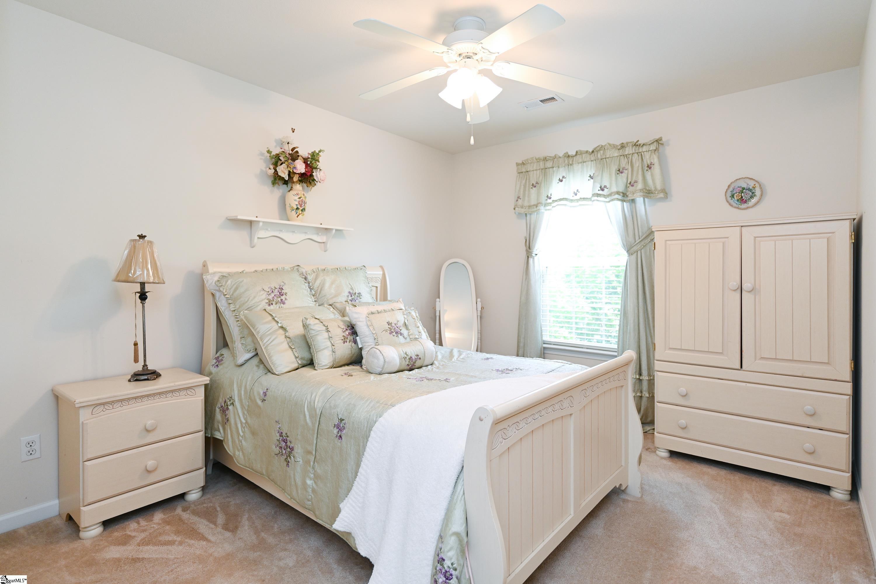 746 Tinder Boiling Springs Boiling Springs, SC 29316 - Photo 23 of 34 Gallery Image 23