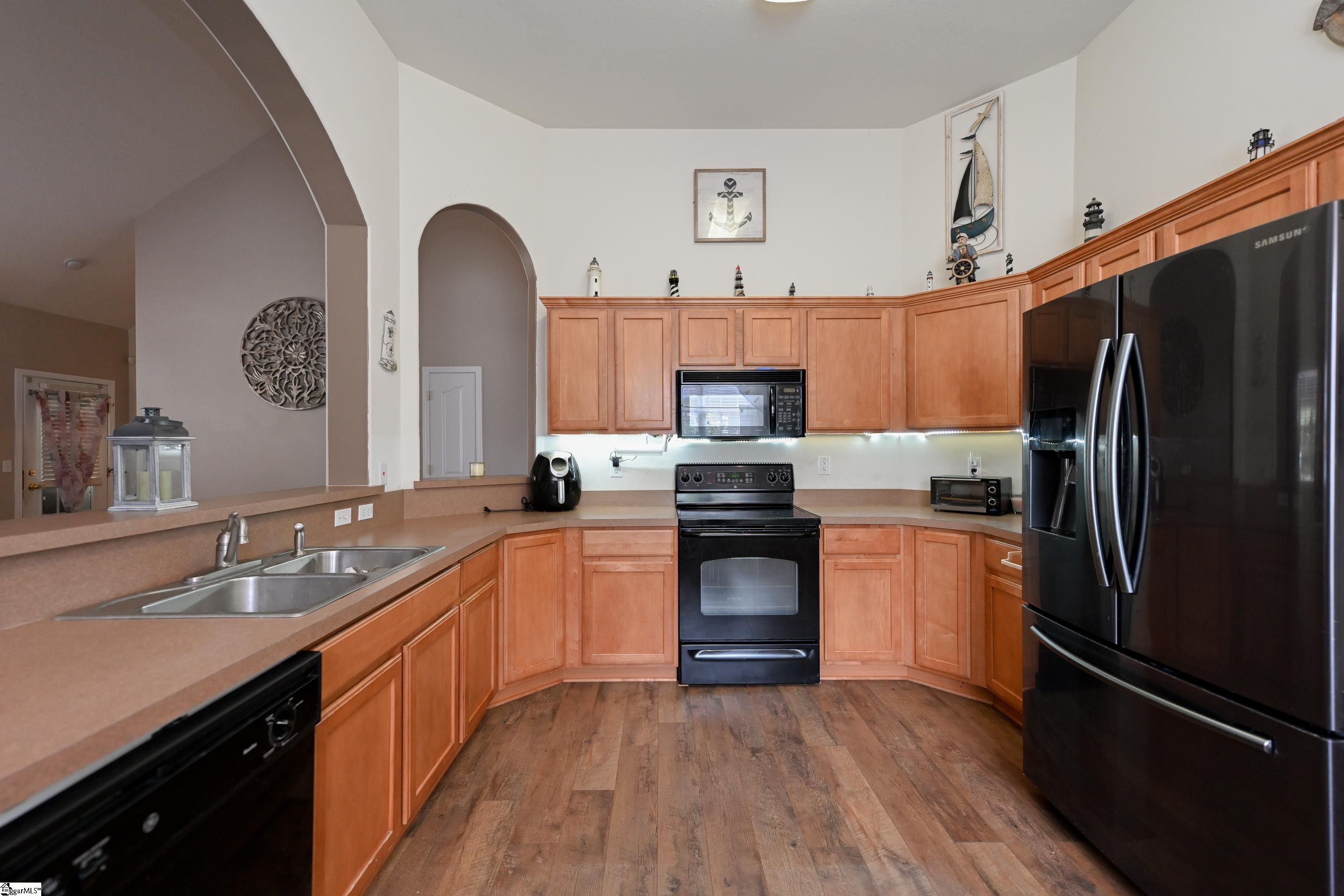 746 Tinder Boiling Springs Boiling Springs, SC 29316 - Photo 8 of 34 Gallery Image 8