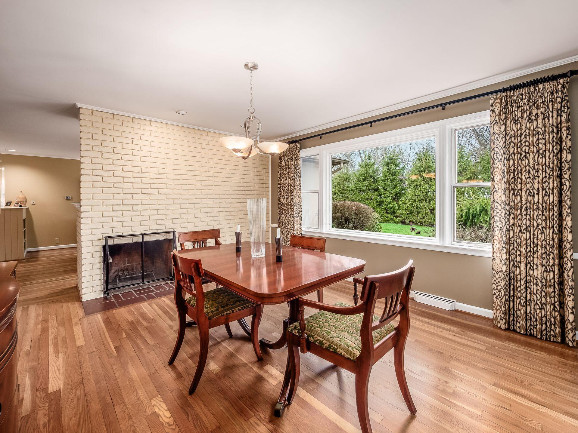 2080 Chardon Road Columbus, OH 43220 - Photo 31 of 115 Dining Room
