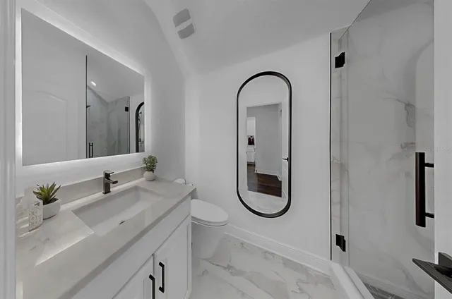 $999,999 | 609 Manns Harbor Drive, Apollo Beach, FL 33572