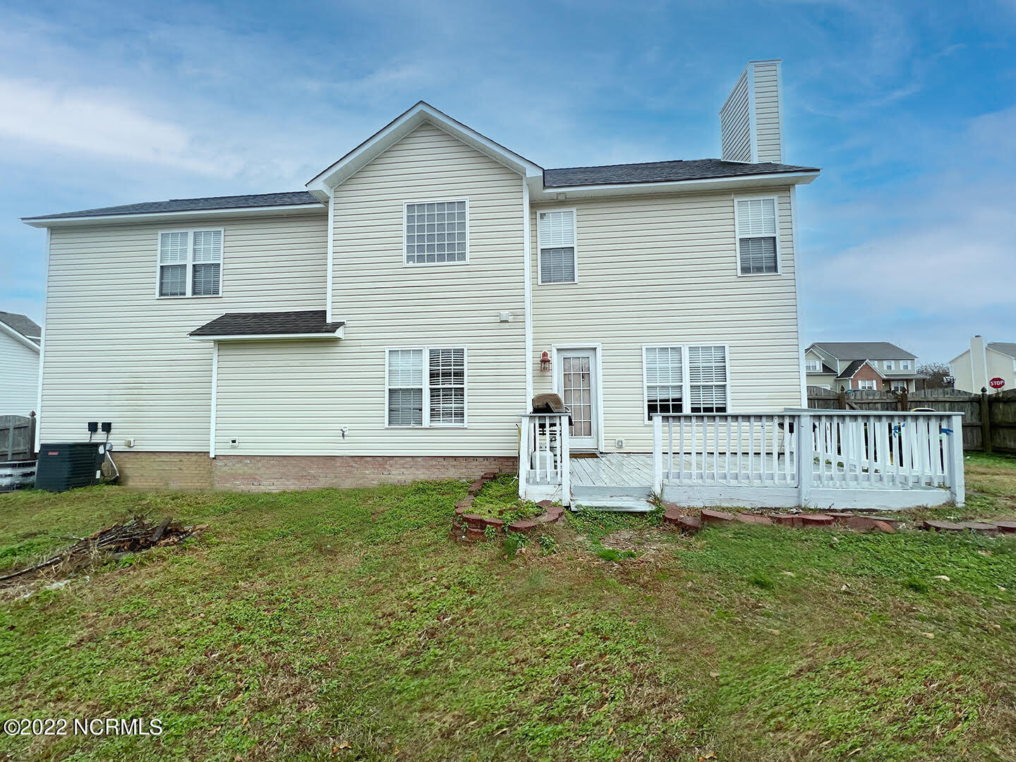 233 Rutherford Way Jacksonville, NC 28540 - Photo 2 of 6 2