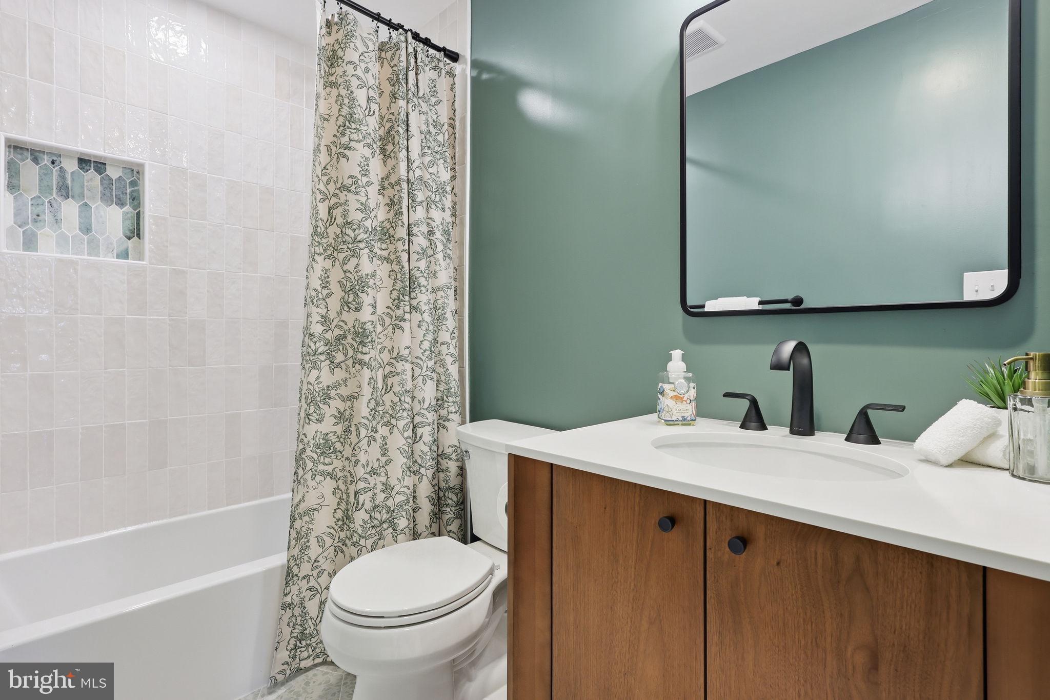 503 Dorchester Road Falls Church, VA 22046 - Photo 16 of 59 Renovated Bathroom