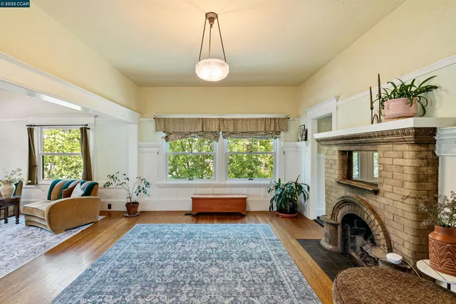 $899,000 | 2840 11th Avenue, Oakland, CA 94610