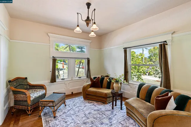 $899,000 | 2840 11th Avenue, Oakland, CA 94610