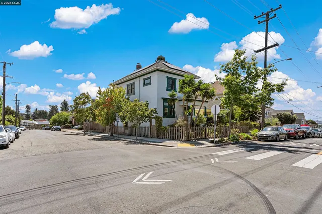 $899,000 | 2840 11th Avenue, Oakland, CA 94610