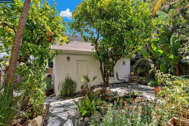 $899,000 | 2840 11th Avenue, Oakland, CA 94610