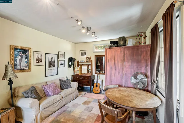 $899,000 | 2840 11th Avenue, Oakland, CA 94610