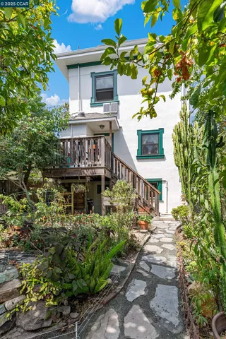 $899,000 | 2840 11th Avenue, Oakland, CA 94610