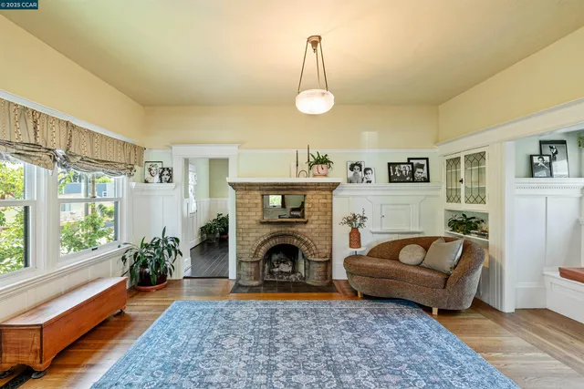 $899,000 | 2840 11th Avenue, Oakland, CA 94610