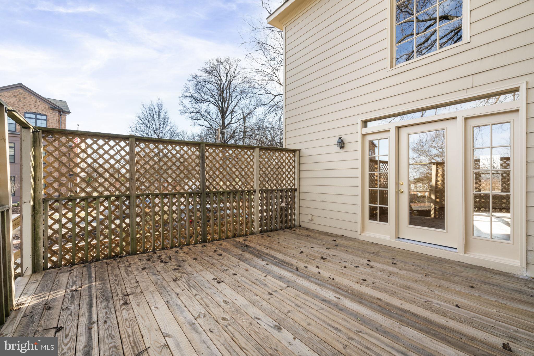 1537 Cedar Avenue McLean, VA 22101 - Photo 50 of 54 a view of a wooden fence