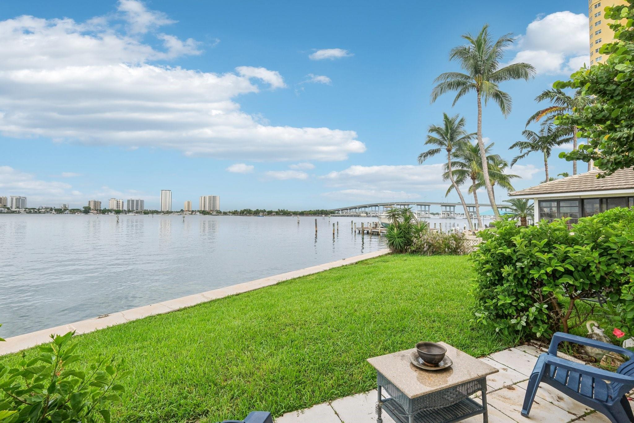360 Wilma Circle, Unit 3 Riviera Beach, FL 33404 - Photo 4 of 23 Photo 4