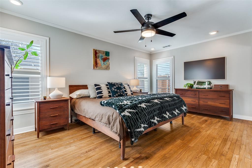 4245 Concho Street Dallas, TX 75206 - Photo 4 of 30 Primary suite