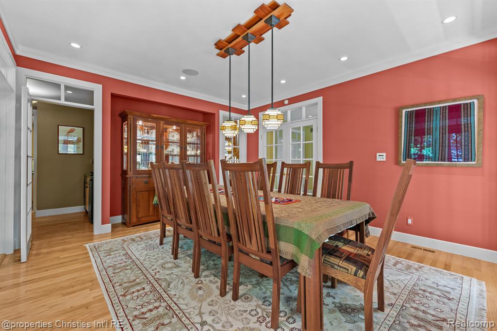 1041 Greentree Road Bloomfield Hills, MI 48304 - Photo 13 of 70
