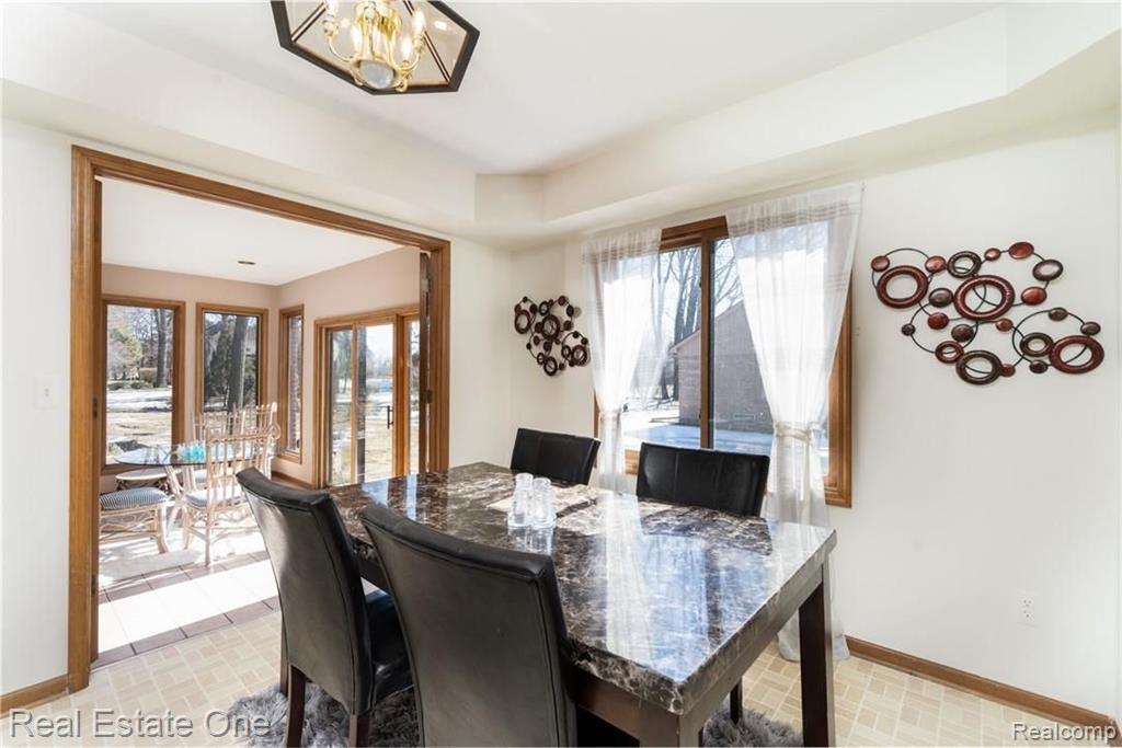 1312 Kingspath Drive Rochester Hills, MI 48306 - Photo 8 of 24