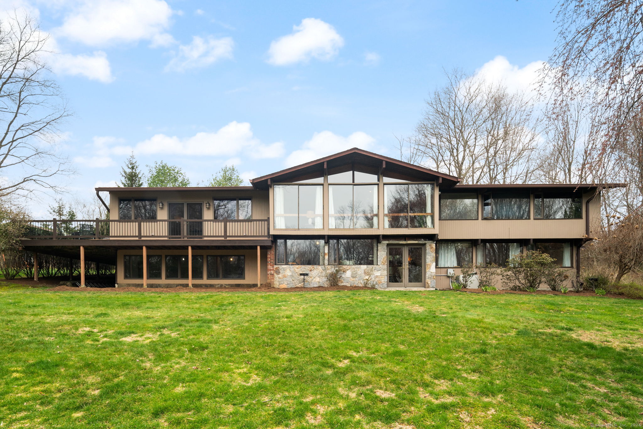 125 Catalpa Road Wilton, CT 06897 - Photo 1 of 1