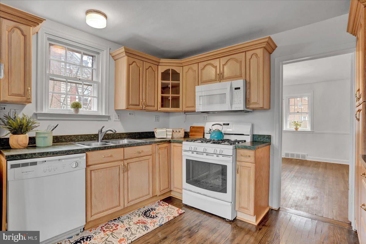 123 Hewett Road Wyncote, PA 19095 - Photo 12 of 32