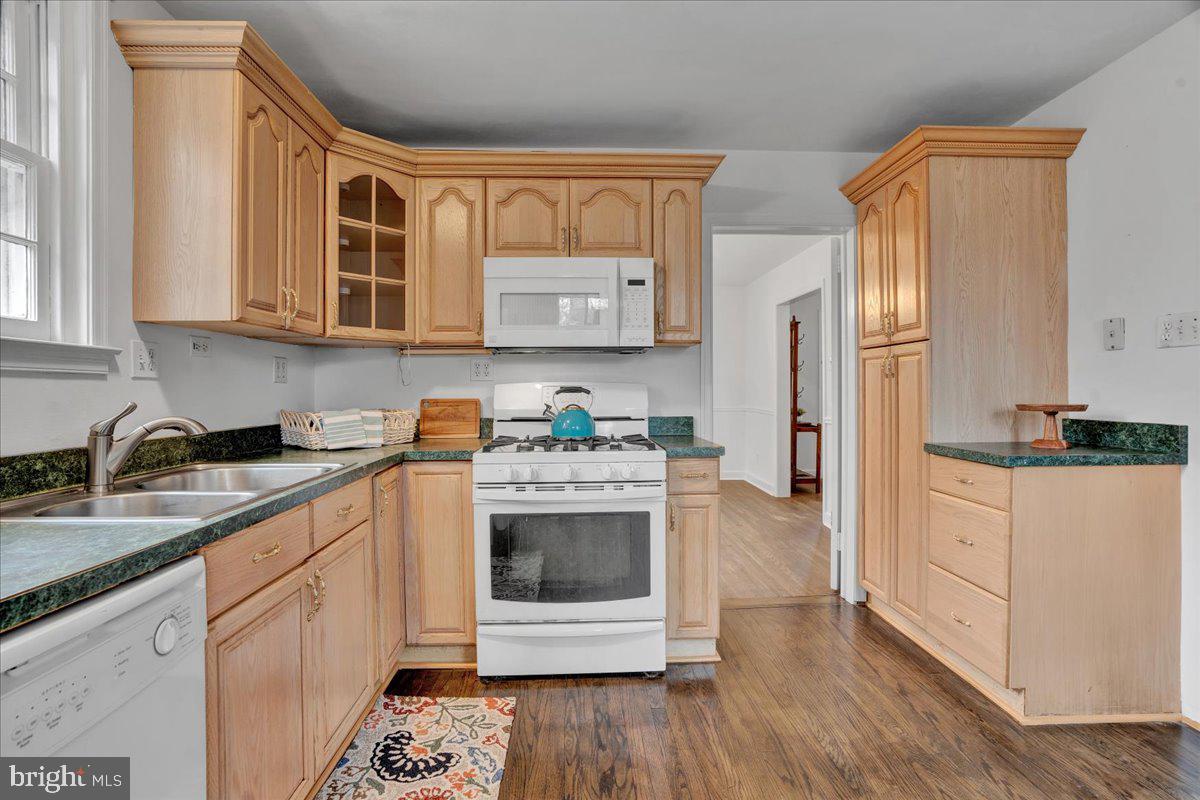 123 Hewett Road Wyncote, PA 19095 - Photo 13 of 32