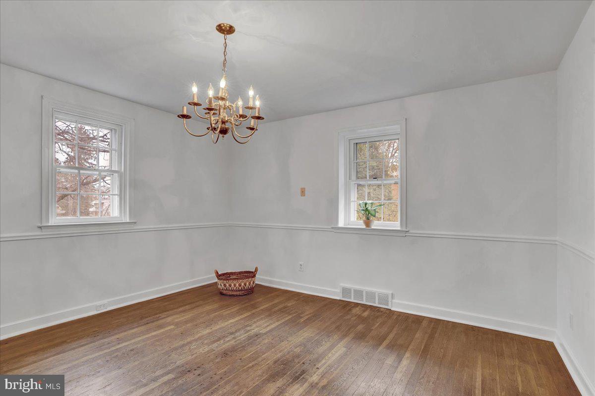 123 Hewett Road Wyncote, PA 19095 - Photo 9 of 32