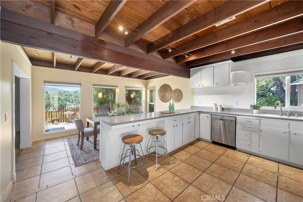 7295 San Gabriel Road Atascadero, CA 93422 - Photo 17 of 65