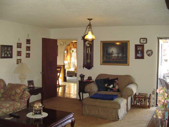 1250 Yell Road Lewisburg, TN 37091 - Photo 7 of 20 Living Room