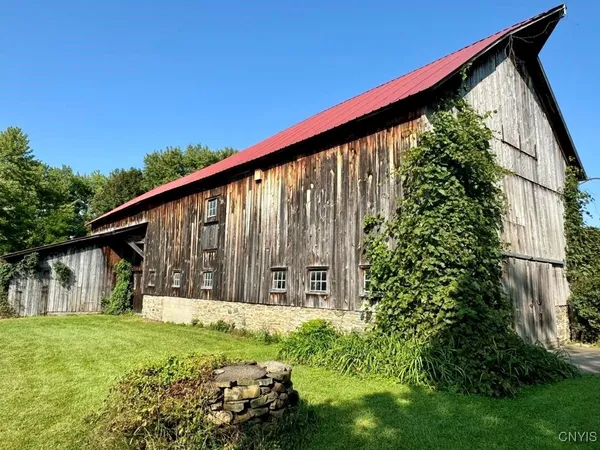 $440,000 | 3000 Haskins Road, Vienna, NY 13308
