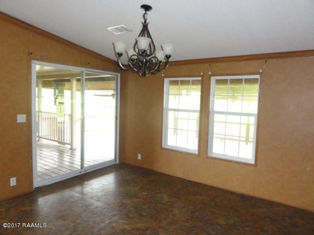 1704 Lagneaux Road Duson, LA 70529 - Photo 8 of 16 DINING AREA