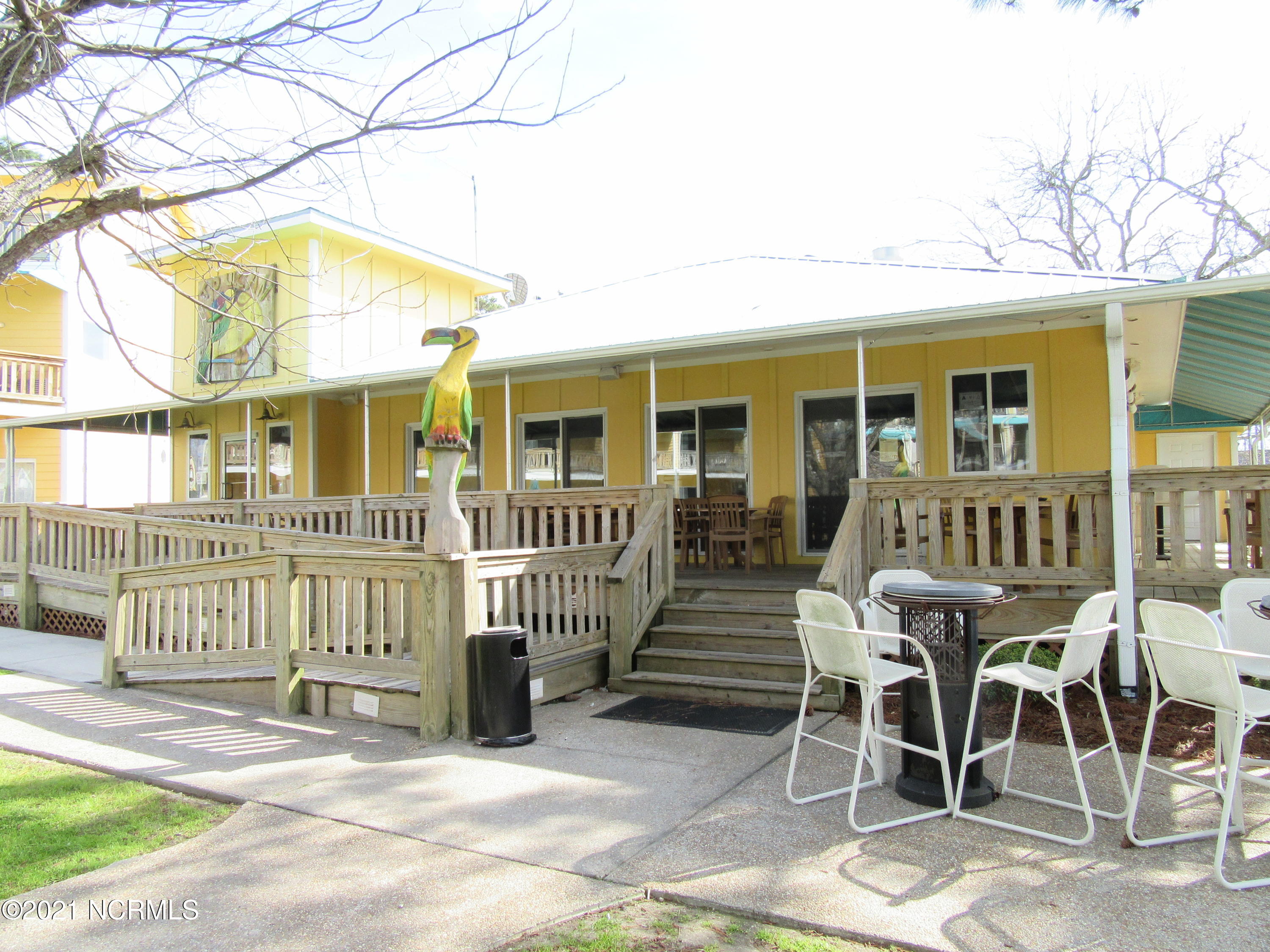 32 Spinnaker Point Road South Oriental, NC 28571 - Photo 25 of 40 Toucan Restaurant