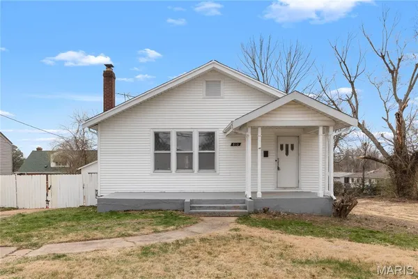 $139,900 | 810 January Avenue, Ferguson, MO 63135