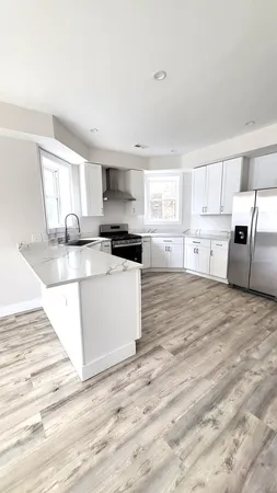 $2,195 | 2904 West Nelson Street, Unit 2, Chicago, IL 60618