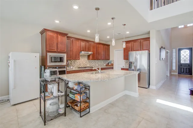 $3,000 | 12902 Oak Falls Drive, Pearland, TX 77584