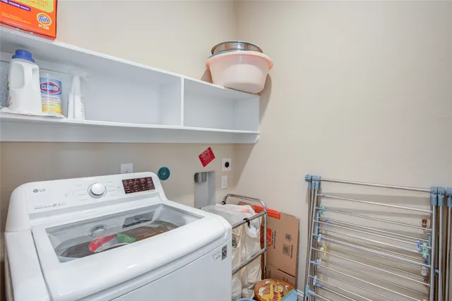 $3,000 | 12902 Oak Falls Drive, Pearland, TX 77584