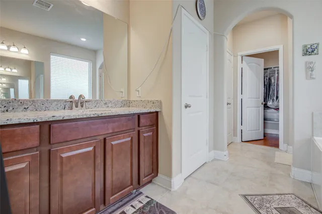 $3,000 | 12902 Oak Falls Drive, Pearland, TX 77584