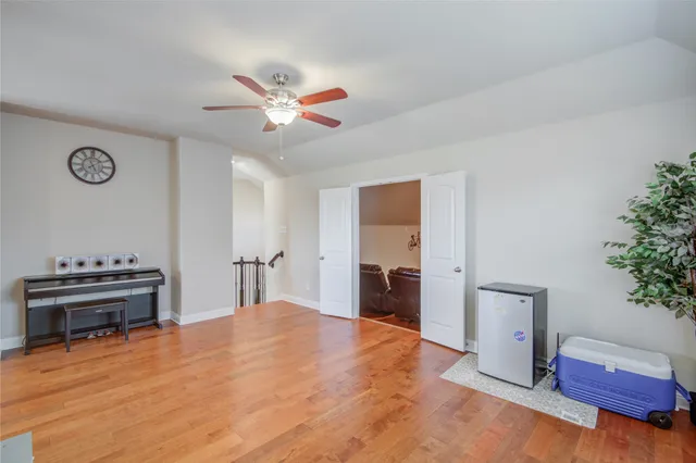 $3,000 | 12902 Oak Falls Drive, Pearland, TX 77584