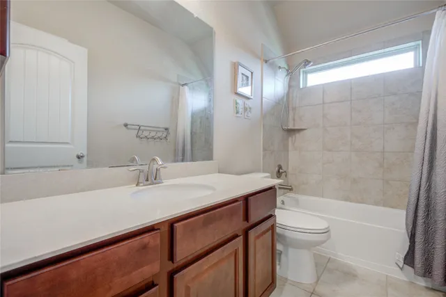 $3,000 | 12902 Oak Falls Drive, Pearland, TX 77584