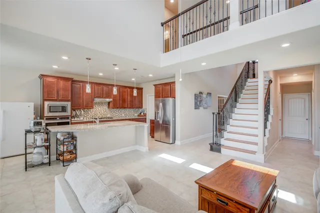 $3,000 | 12902 Oak Falls Drive, Pearland, TX 77584