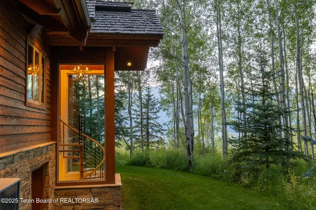 $15,900,000 | 2540 Trader Road, Jackson, WY 83001