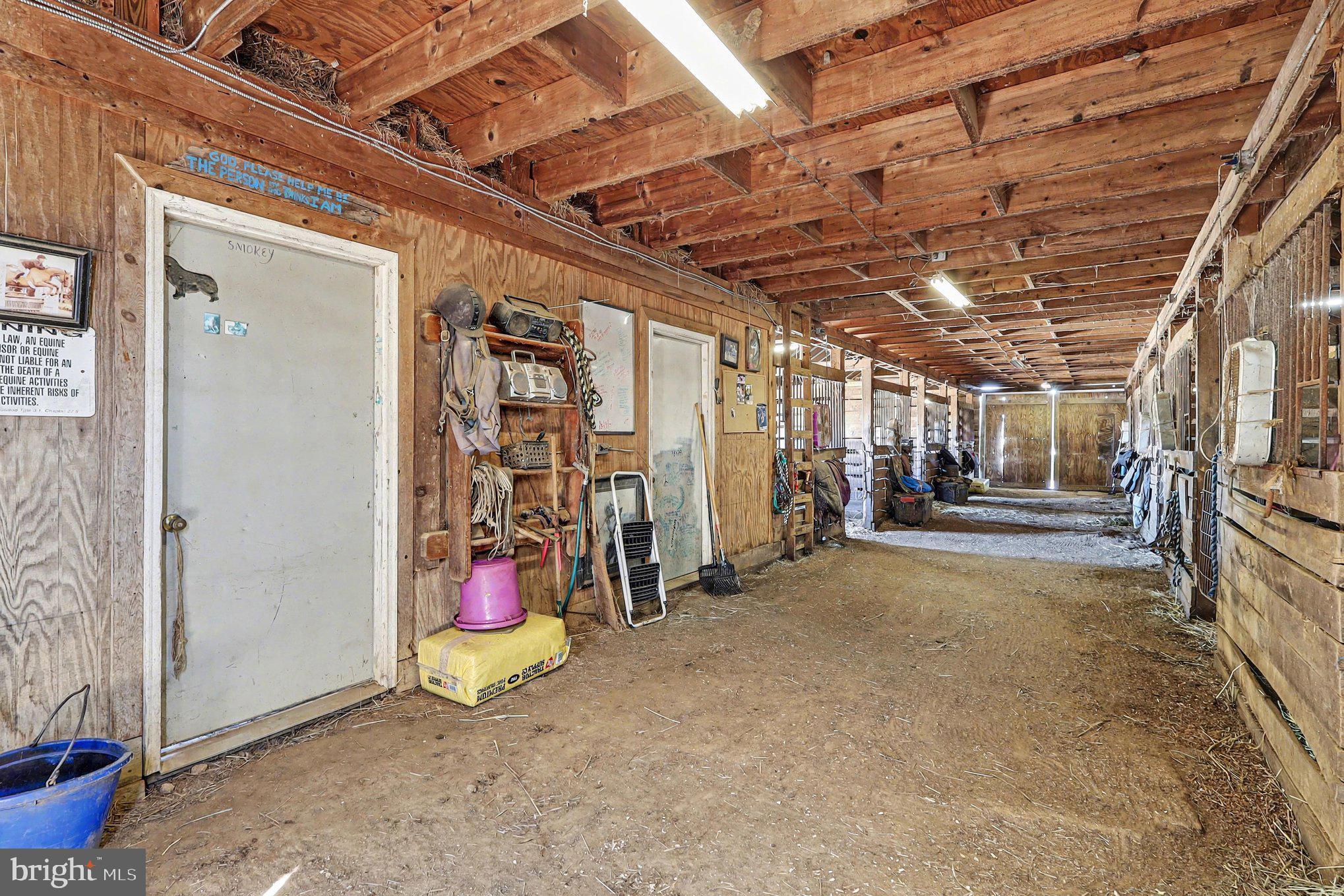 22244 Sam Fred Road Middleburg, VA 20117 - Photo 4 of 51