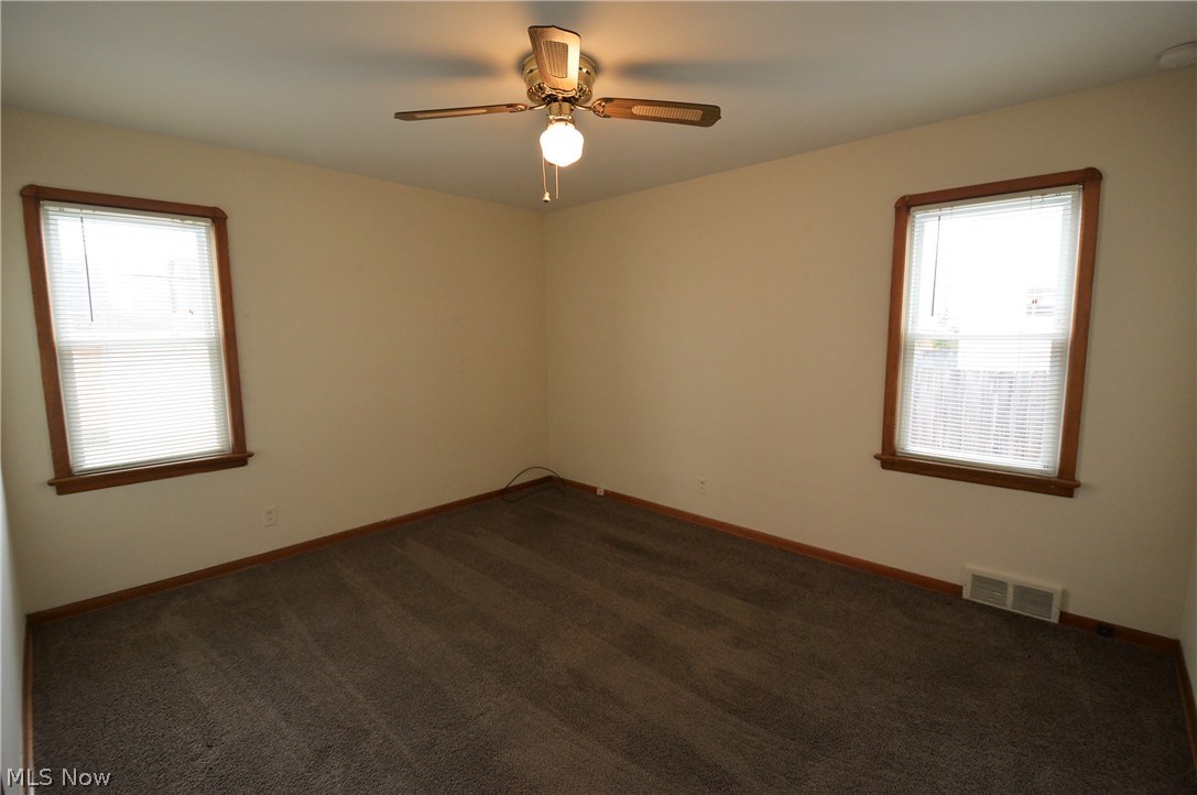 6511 Snow Road Parma, OH 44129 - Photo 9 of 24