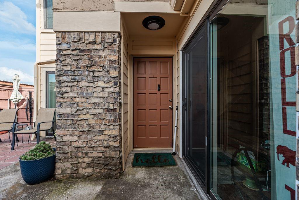 4273 Madera Road, Unit 4 Irving, TX 75038 - Photo 4 of 18
