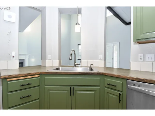 $515,000 | 3605 Southwest 25th Street, Gresham, OR 97080