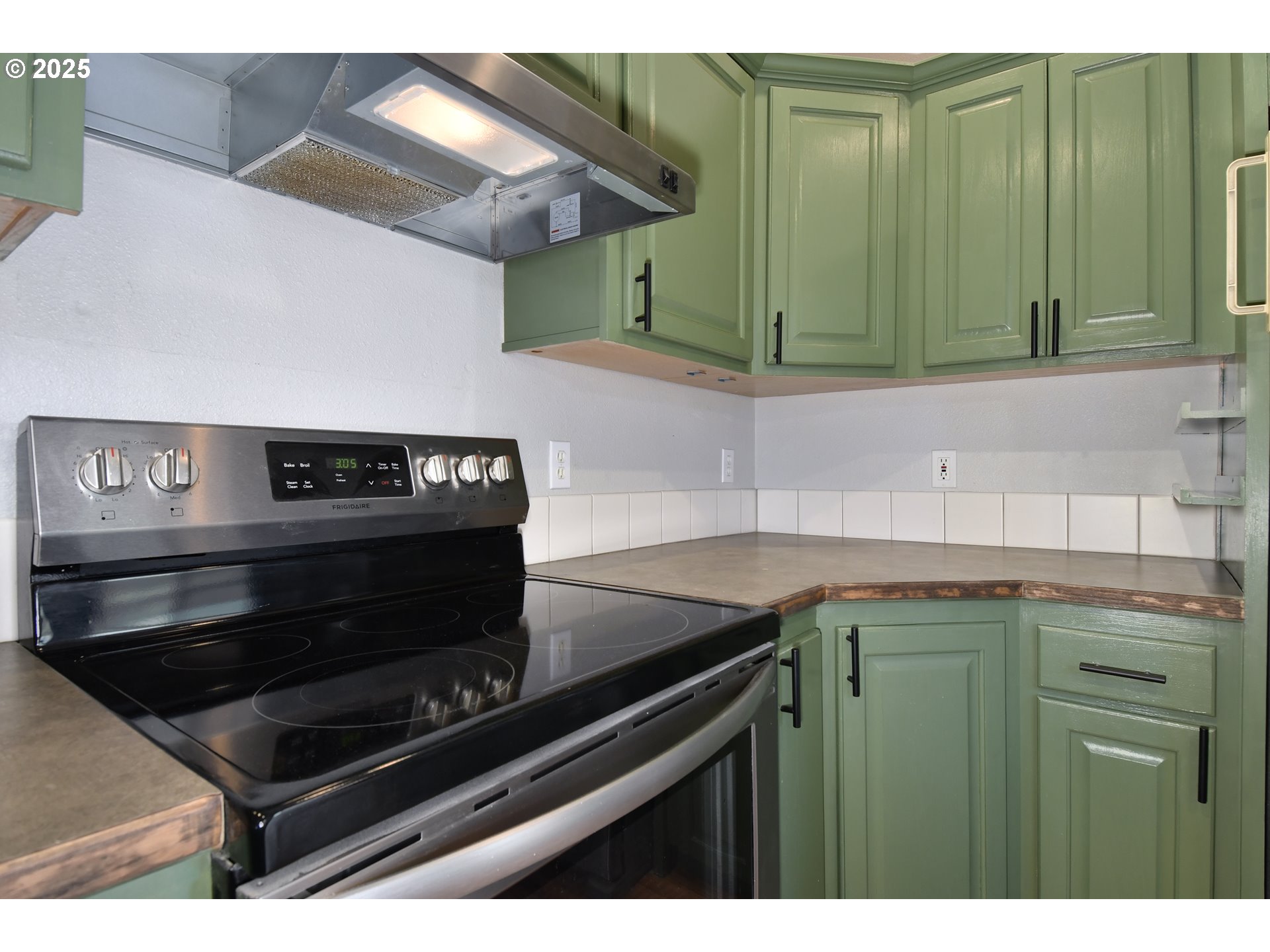 3605 Southwest 25th Street Gresham, OR 97080 - Photo 19 of 38