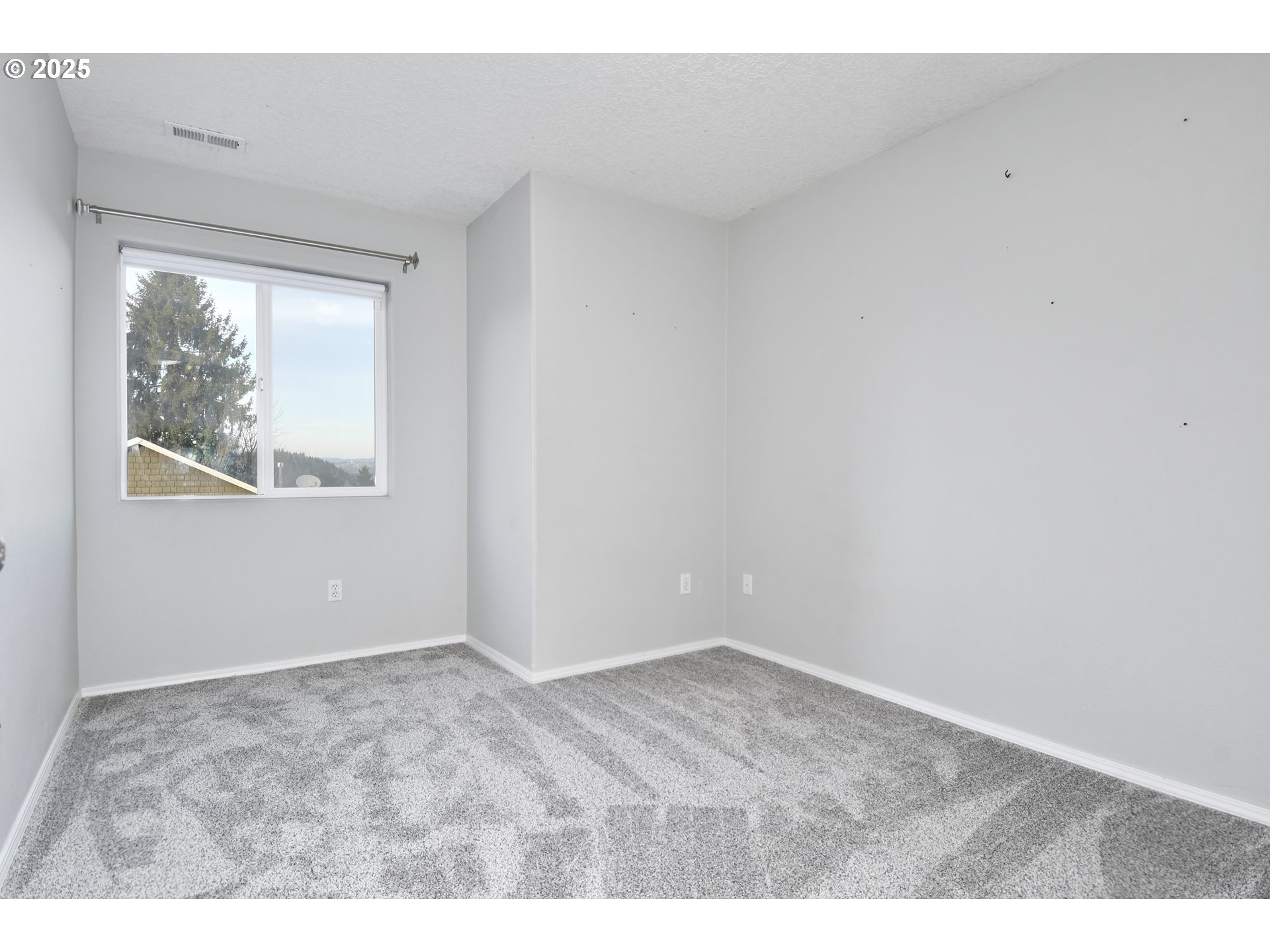 3605 Southwest 25th Street Gresham, OR 97080 - Photo 27 of 38