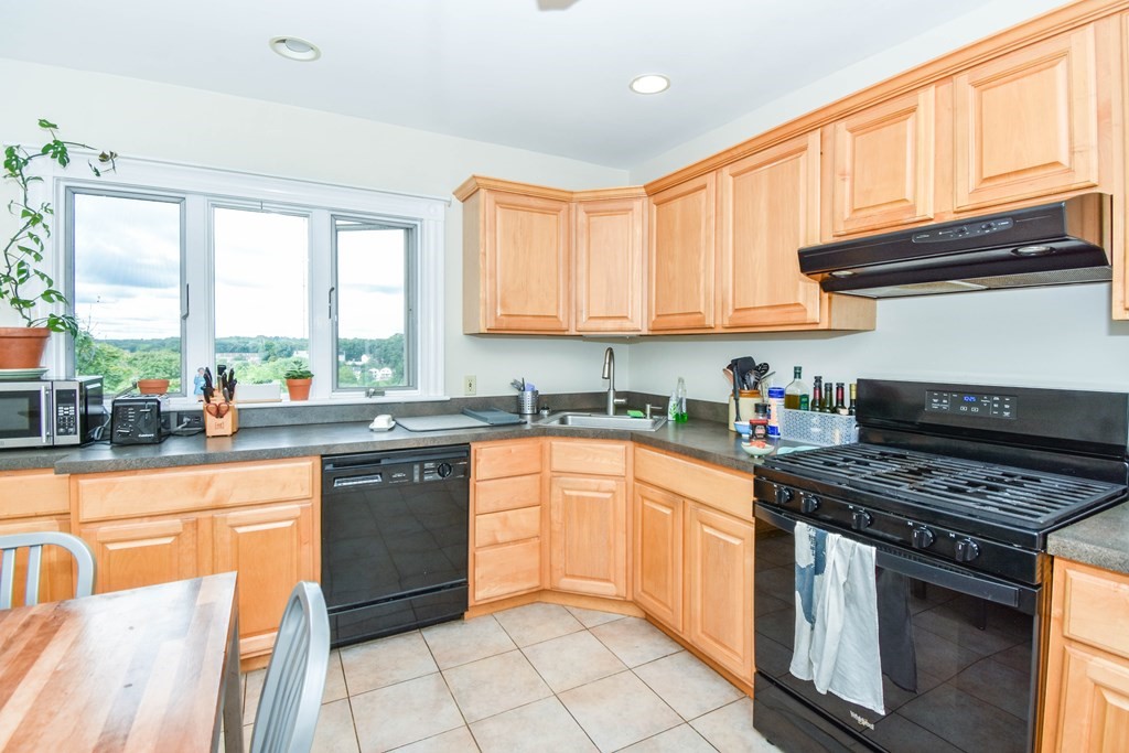 38 High Street, Unit 2 Newton, MA 02464 - Photo 13 of 25