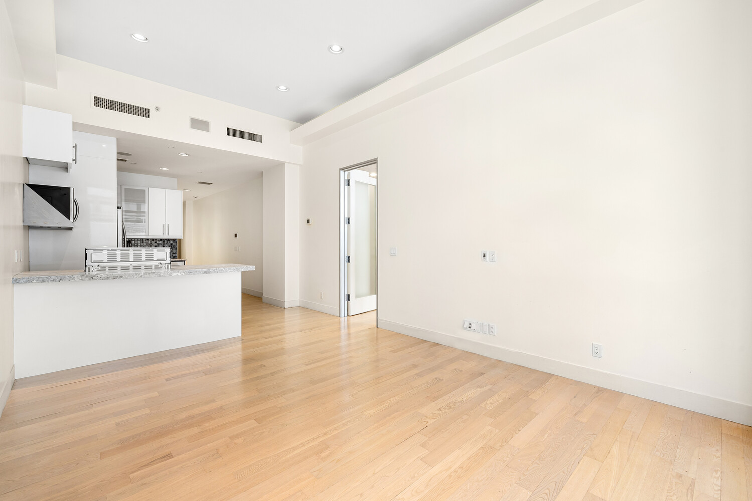 111 Fulton Street, Unit 808 Manhattan, NY 10038 - Photo 4 of 10